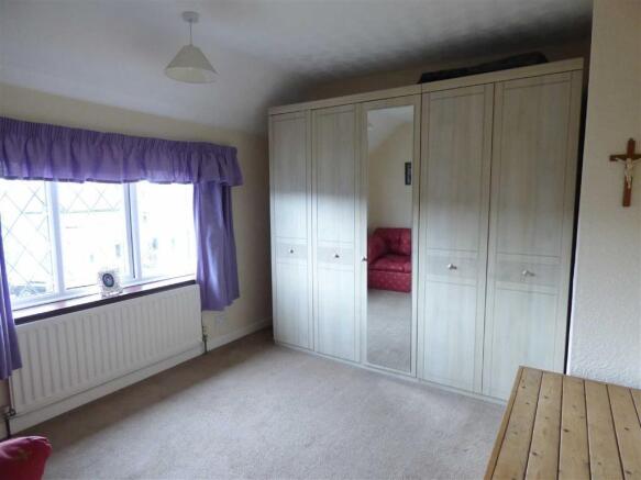 BEDROOM 2