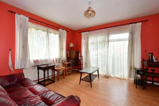Lounge/ Dining Room