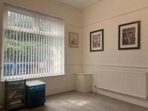 4 bed Terraced for sale Image 9