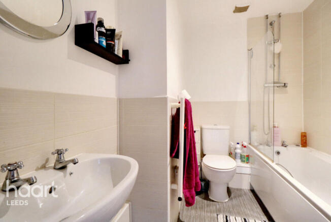 2 bed Apartment for sale Image 8