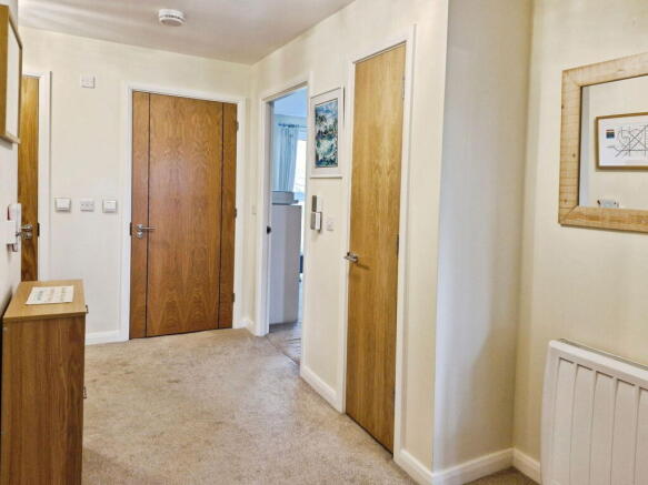 2 bed Apartment for sale Image 7