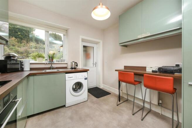 Kitchen3.jpg