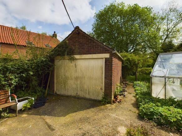 Garage/greenhouse
