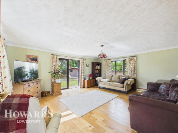 Colman Road, Corton photo 4