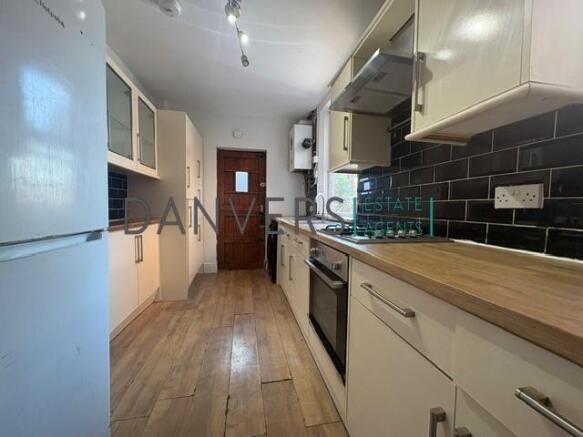 kitchen 1.jpg