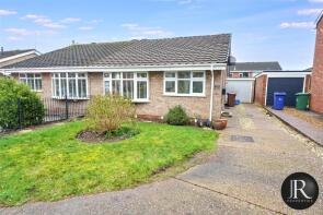 39, Avonlea Gardens, Etchinghill, Rugeley WS15 2SY
