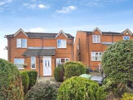30, Clifton Court, Dewsbury Moor, Dewsbury WF13 4RJ