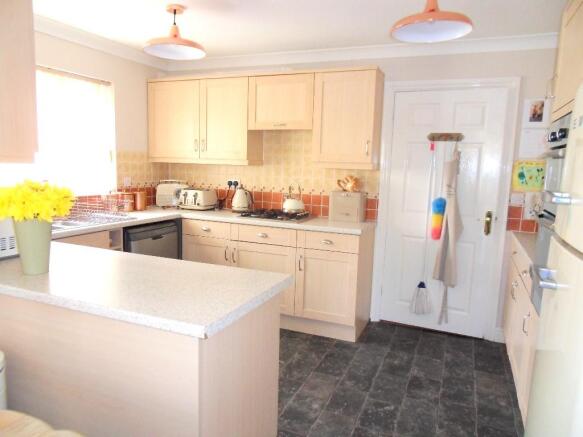 KITCHEN/DINER