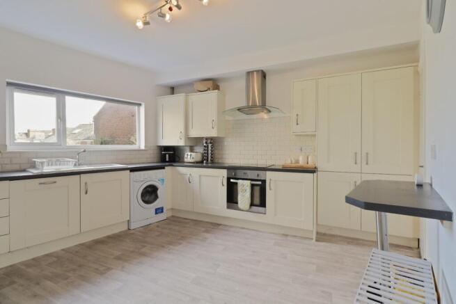 3 bed Terraced for sale Image 9
