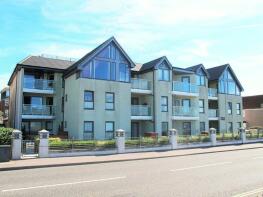 2, 6 8 Pebble Beach Apartments, Marine Parade East, Lee-on-the-solent PO13 9FR