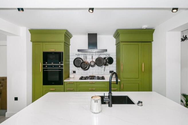 20 Grovehill Road20.jpg