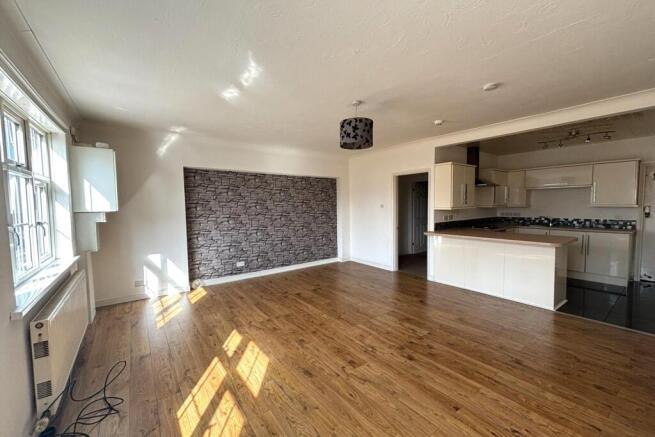 7a waltham road lounge 2