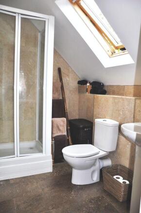 Ensuite shower room