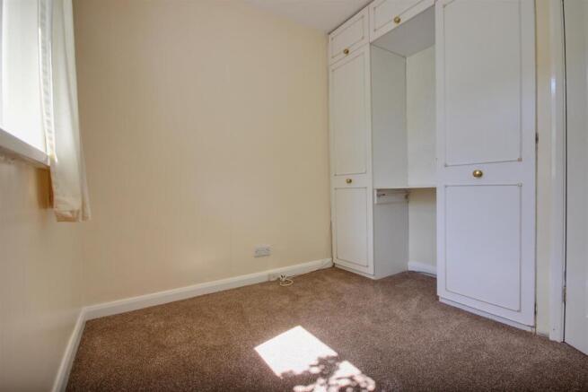 2 bed Semi-Detached Bungalow for sale Image 6