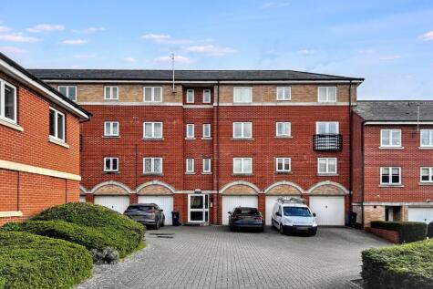 Padstow Road, Churchward, Swindon, SN2 2EQ