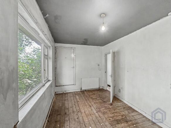 2 bed Semi-Detached for sale Image 9
