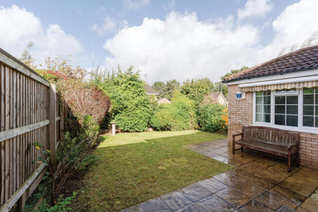 Crescent Road, Downend photo 4