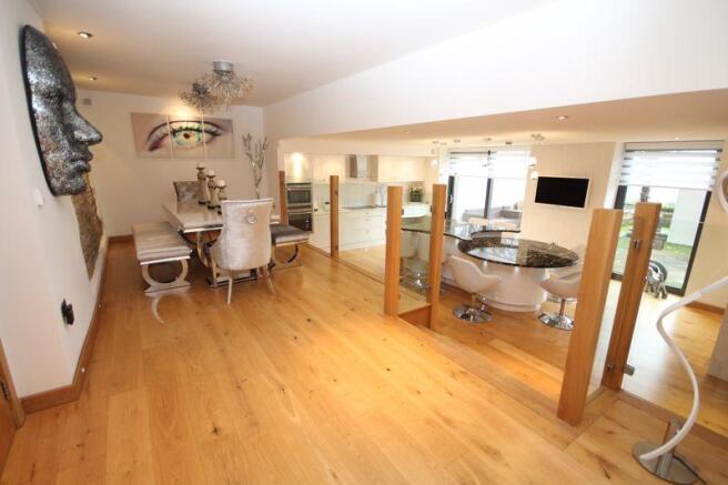 Dining Room / ...