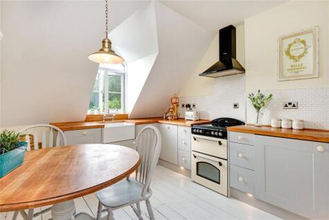 Canfield Place, London, NW6