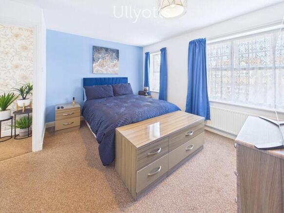 4 bed Detached for sale Image 11