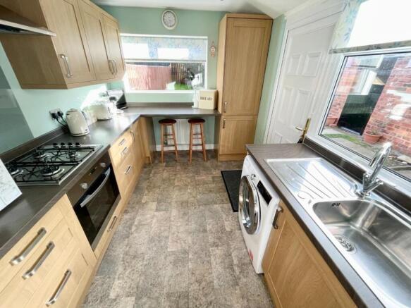 3 bed Semi-Detached for sale Image 7