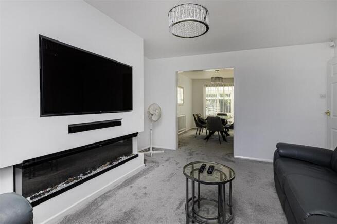 3 bed Semi-Detached for sale Image 7