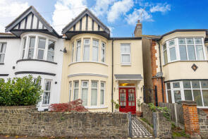 5, Rockleigh Avenue, Leigh-on-sea SS9 1LA