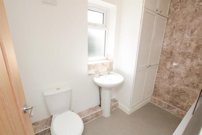 HOUSE BATHROOM