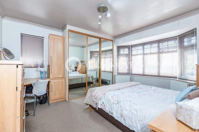Bedroom/Dining Room