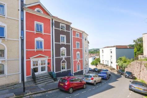 Ambrose Road | Cliftonwood