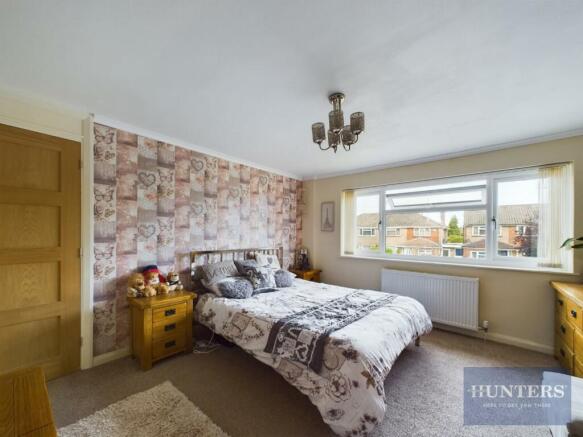 Bedroom 1 II.jpg