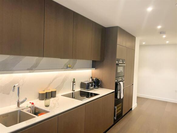 10 Park Drive, Canary Wharf, London, E14 photo 4