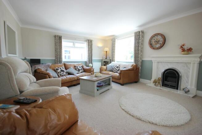 4 bed Detached for sale Image 6