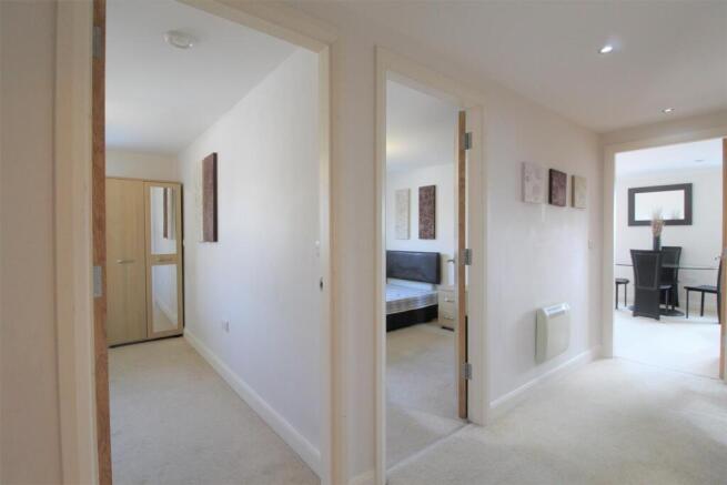 2 bed Apartment to rent Image 7