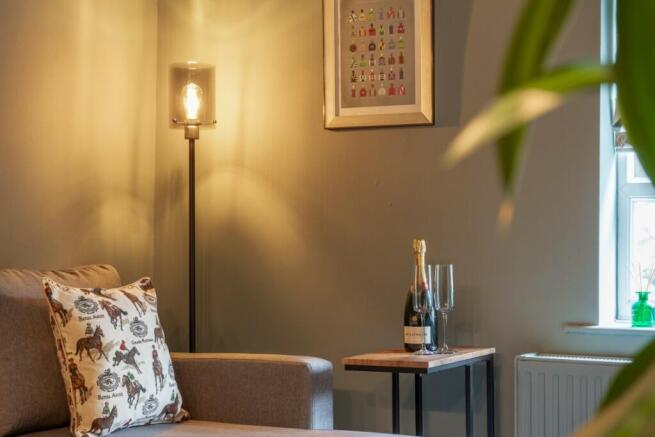1 bed Apartment to rent Image 11