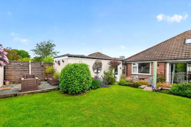 3 bed Semi-Detached Bungalow for sale Image 4