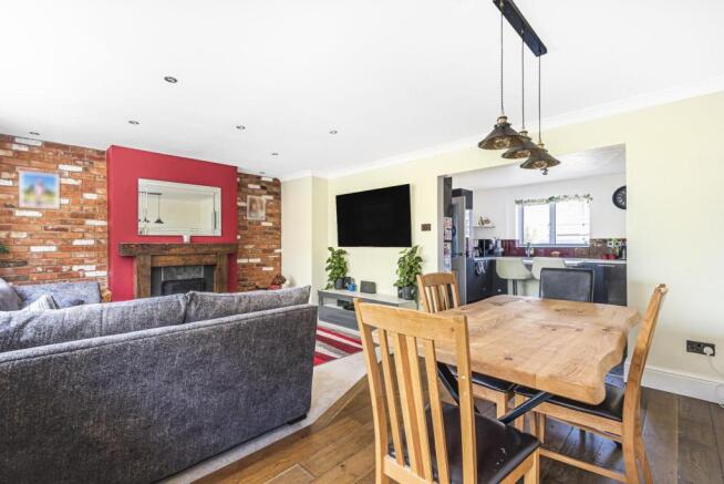 Lounge/Dining/Kitche