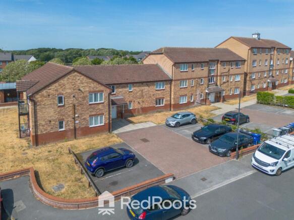 2 bed Apartment for sale Image 12