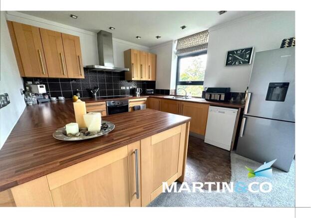 2 bed Apartment for sale Image 9