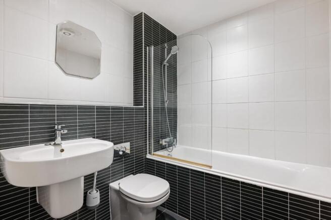 2 bed Flat to rent Image 8