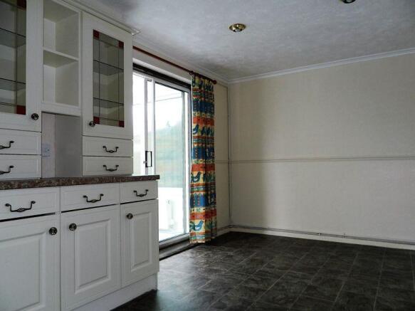 Kitchen/Dining...