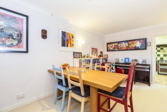 Lounge/Dining Room