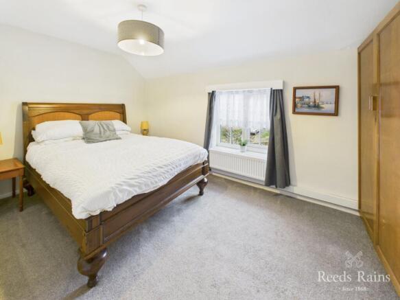 3 bed Link Detached House for sale Image 11