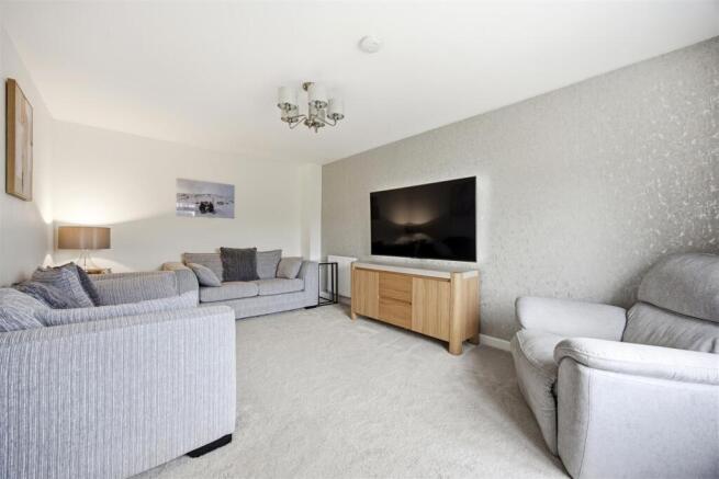 14-9_LIMEKILNS_DRIVE_KIRKINTILLOCH_014.jpg