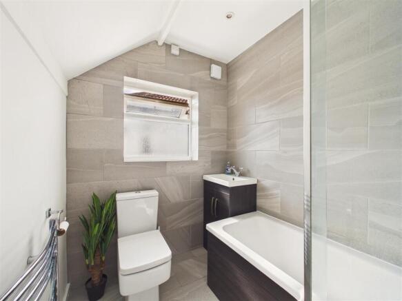 2 bed Cottage for sale Image 7