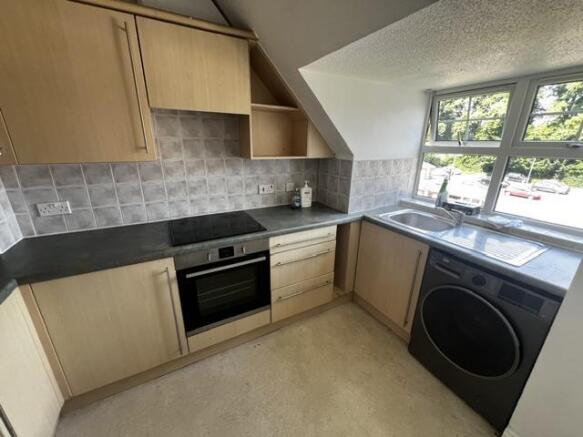 3 Wood Court Kitchen.jpeg