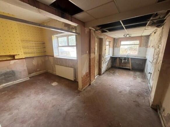9 Buxton Road, Rock Ferry photo 4