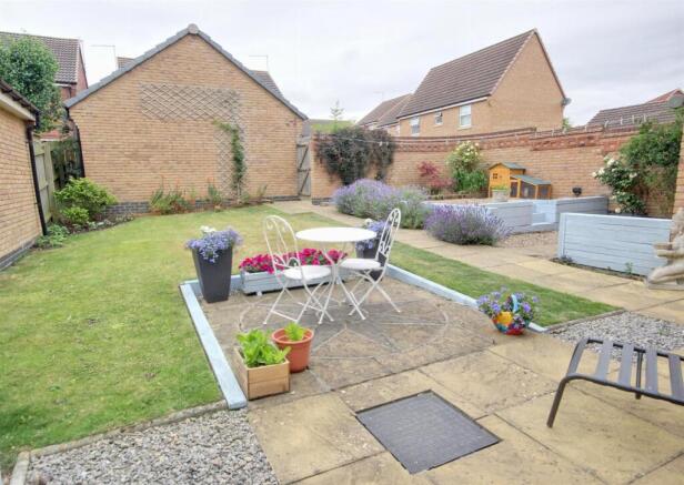 4 bed Detached for sale Image 3