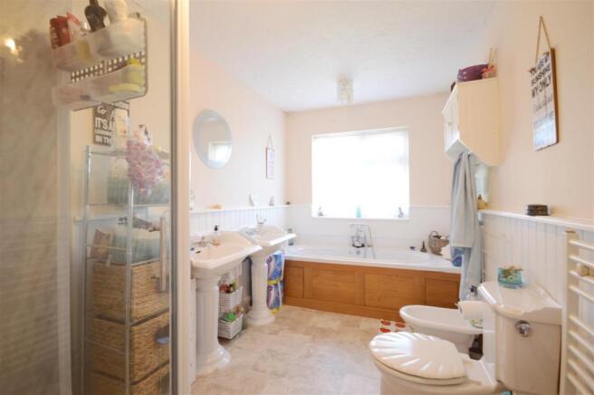 Bathroom Ledbury.JPG