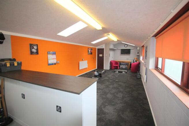 Mayfield Rd, 121, garage.JPG